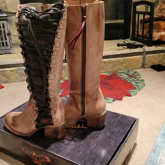 Women's Freebird by Steven size 8 taupe and brown - Picture 4 of 6